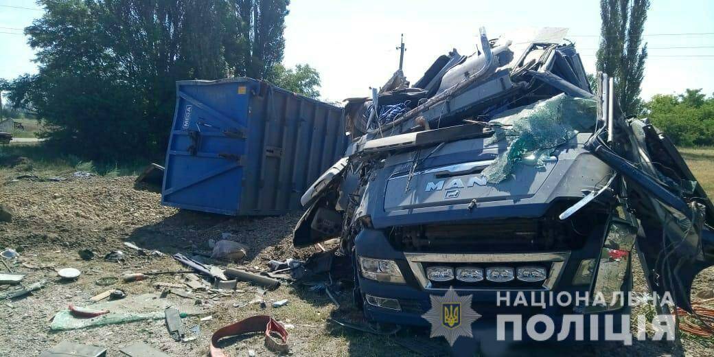 Водитель и пассажир фуры погибли в ДТП на Одесщине
