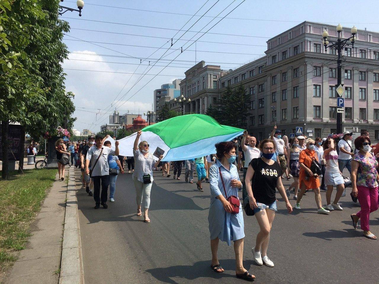 Протестувальники в Хабаровську скандували "Путін – злодій!"