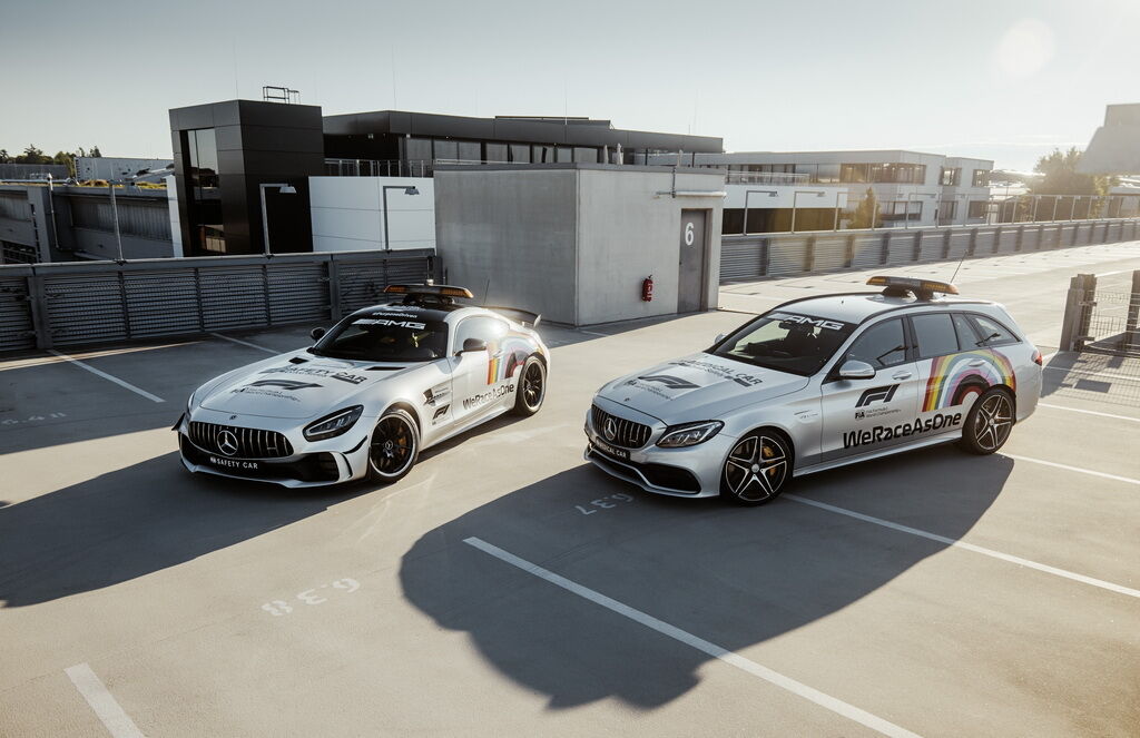 2021 Mercedes-AMG GT R и Mercedes-AMG C 63 S Estate. Фото: