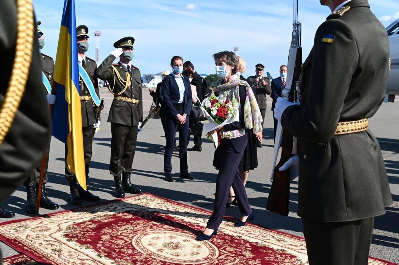 Симонетта Зоммаруга прилетела в Киев. Фото - Facebook посольства Украины в Швейцарии