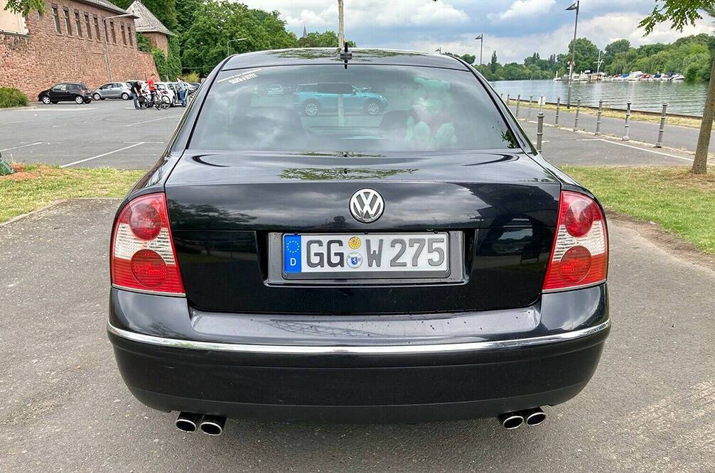 VW Passat з W8, який продають за 3500 євро.