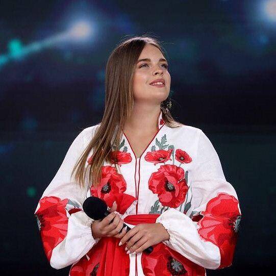 Еліна Іващенко виконала на "Слов'янському базарі" пісню "Ой, у вишневому саду" (Telegram-канал Eurovision Ukraine)