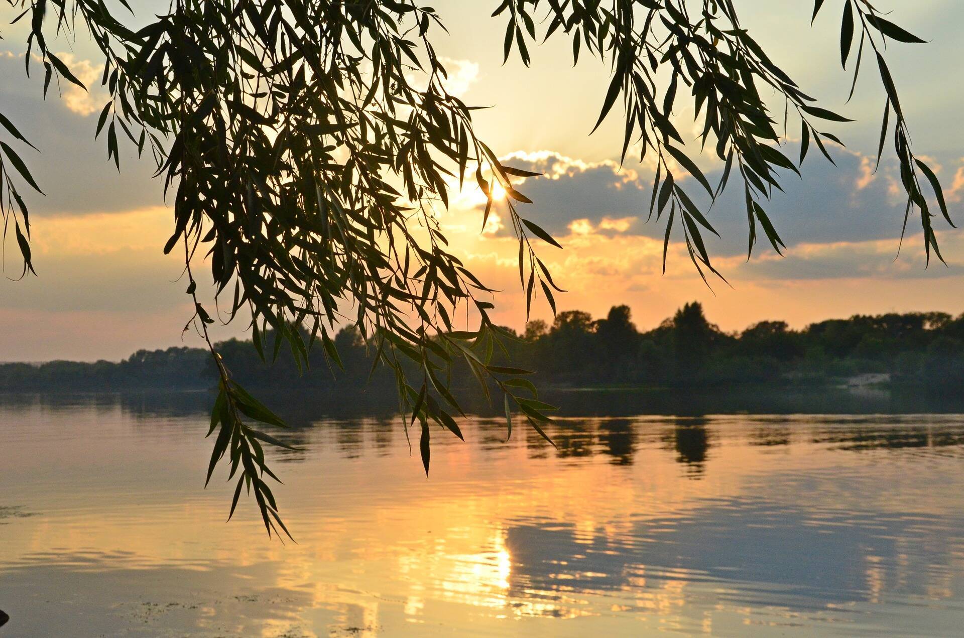 В Ильин день и после него, по поверью, нельзя купаться в водоемах