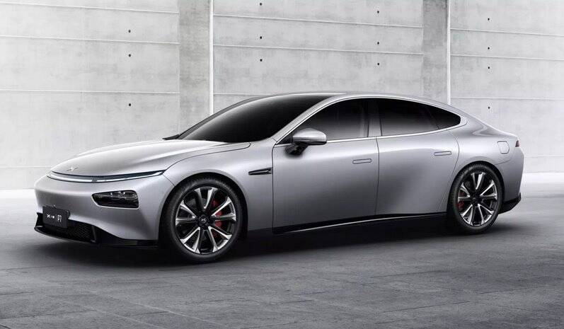 Среднеразмерный седан Xpeng P7 является серьезным соперником Tesla.