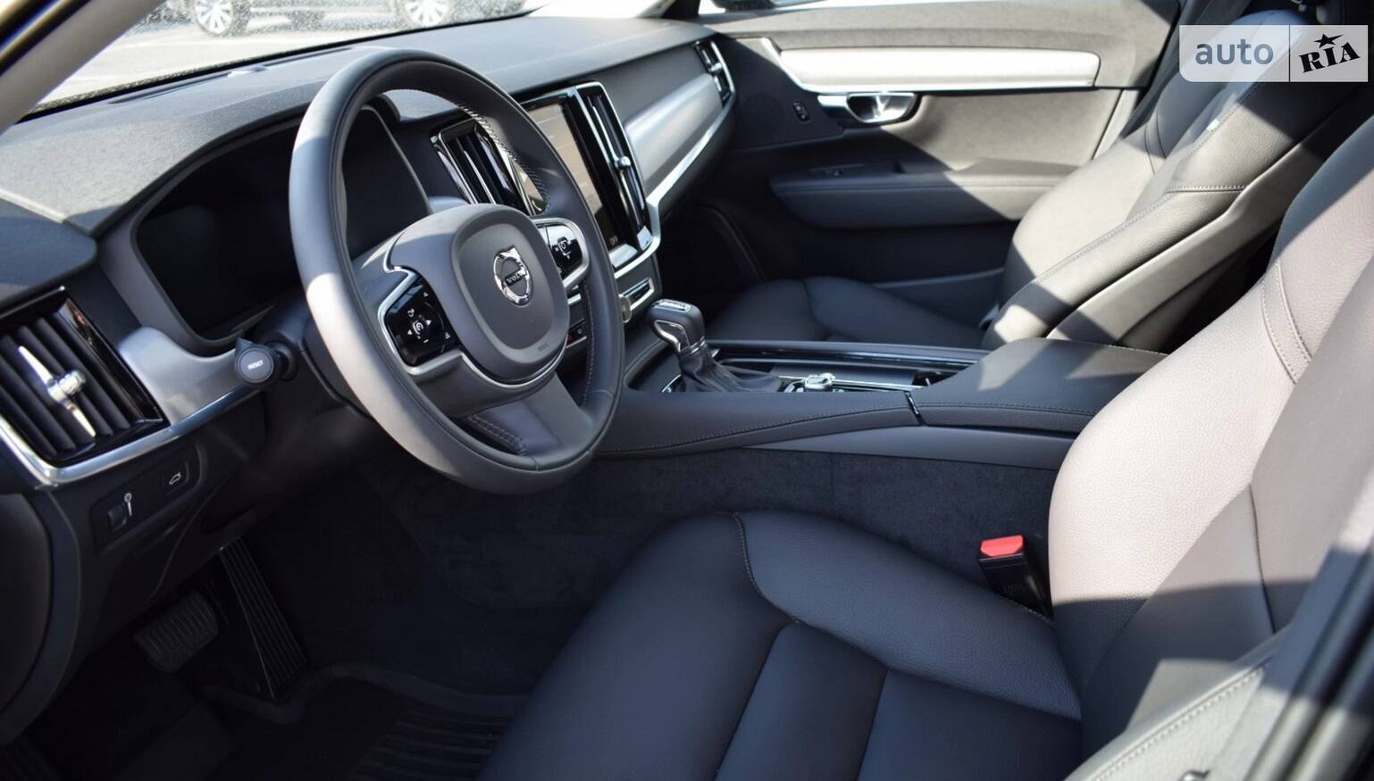 Катафалк за 6 млн грн.