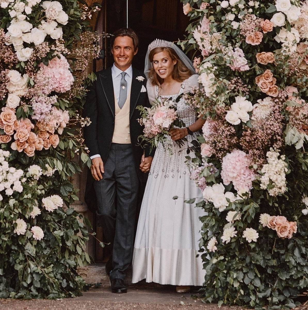 Принцесса Беатрис вышла замуж за Эдоардо Мапелли-Моцци (фото – parade.com)