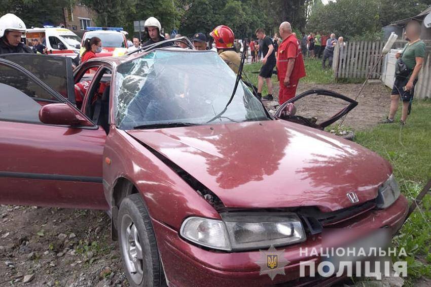 В Каменце-Подольском Honda Accord столкнулась со скорой помощью