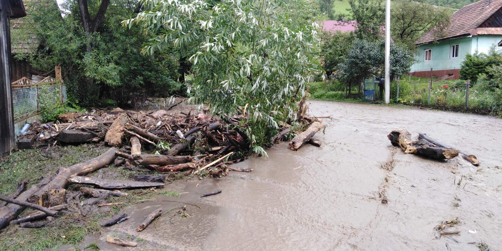 Потопи на Закарпатті. Фото – сайт ДСНС