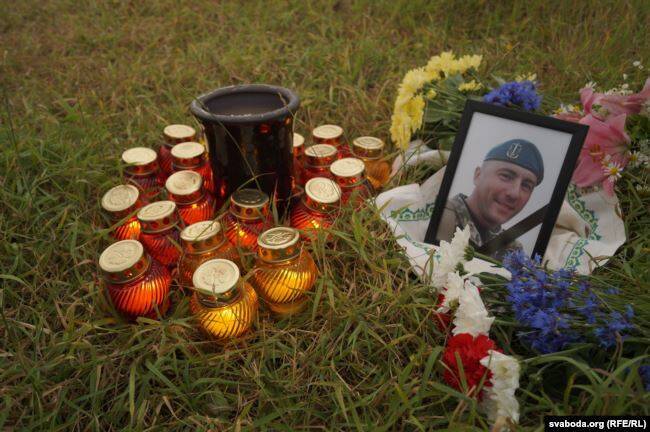 Прощание близких с погибшим на Донбассе медиком ВСУ
