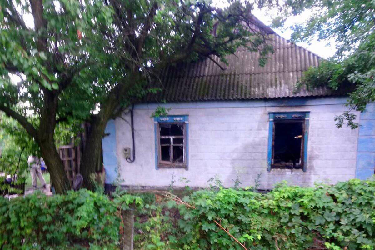 На Дніпропетровщині пожежа в житловому будинку забрала життя жінки