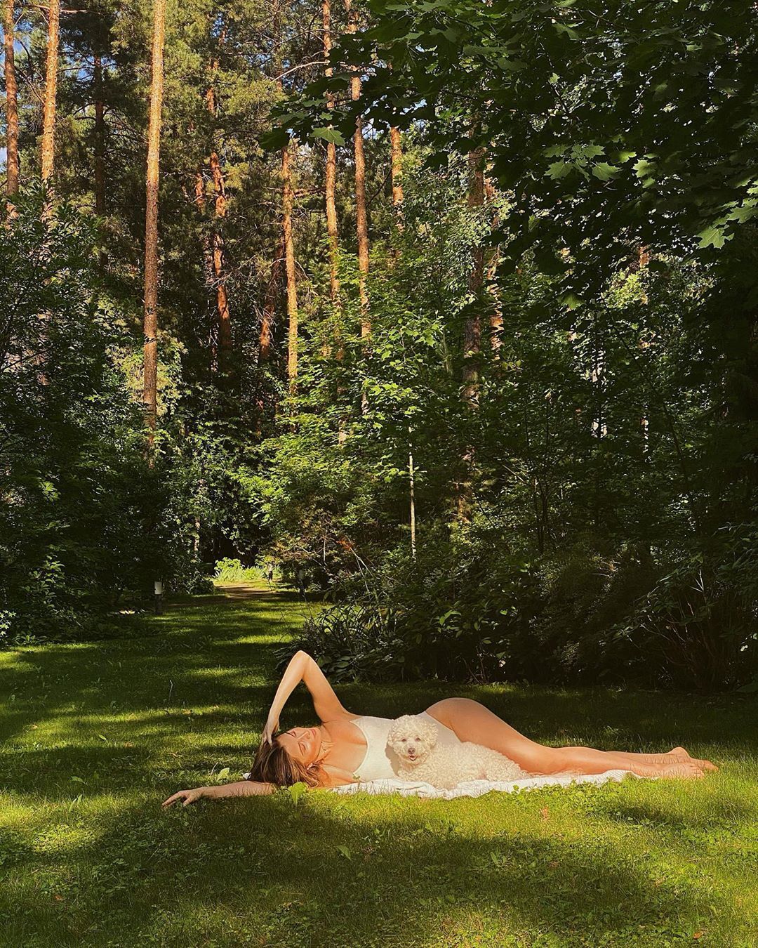Соня Євдокименко сексуально позує на камеру (Instagram Соні Євдокименко)