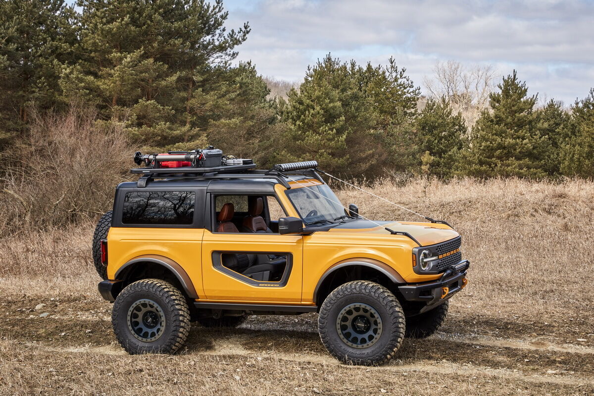 За 2 тижні клієнти замовили 230 тисяч Ford Bronco. фото: