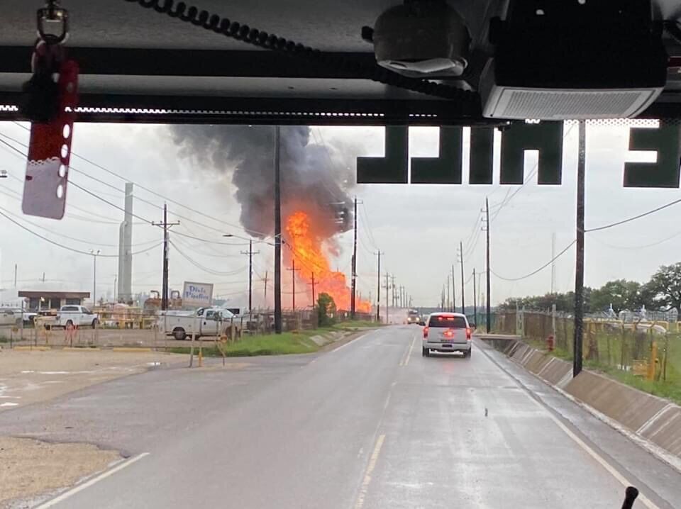 Взрыв хранилища природного газа в Техасе