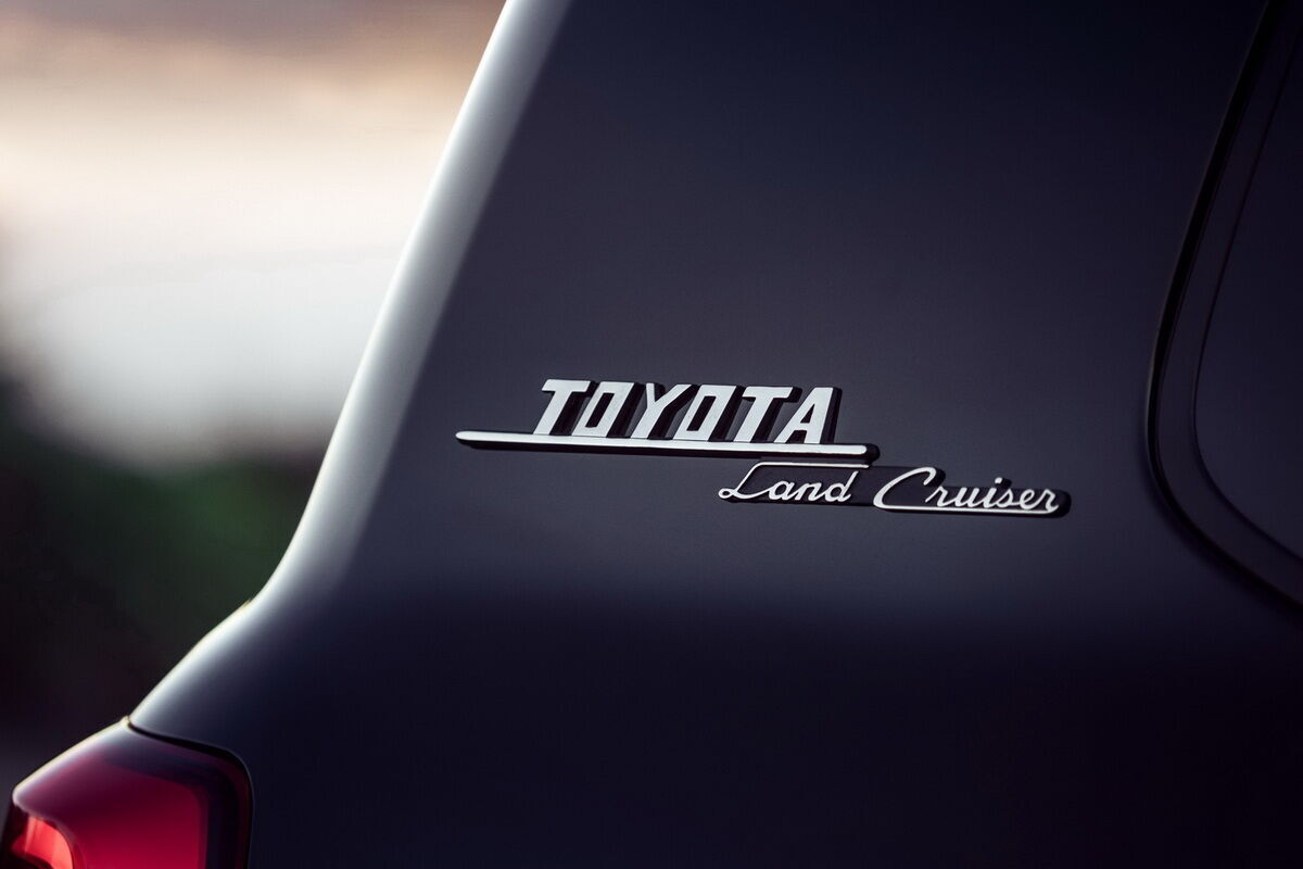 2021 Toyota Land Cruiser 200 Heritage Edition. фото:
