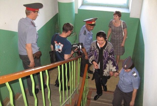 Ирина Гайдамачук на следственном эксперименте