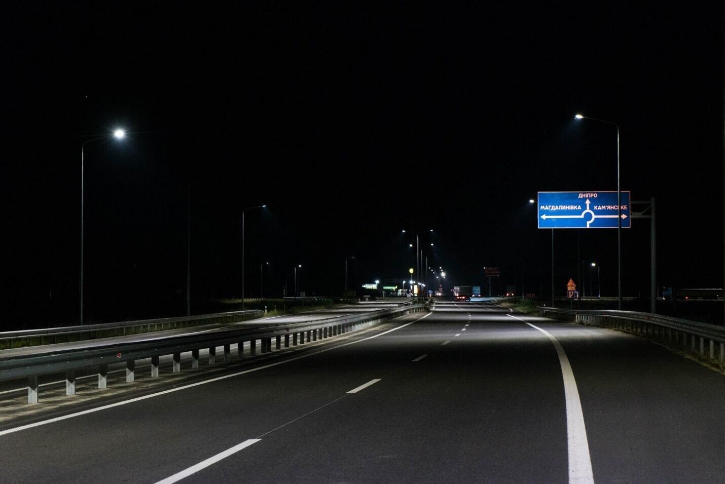 "Велике Будівництво" на трасі Дніпро-Решетилівка триває цілодобово