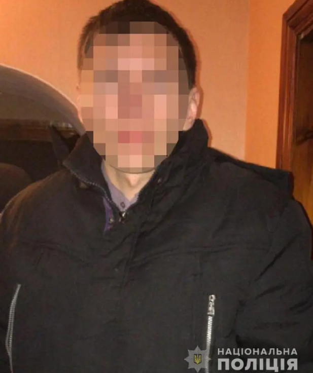 У Києві поліція встановила чоловіка, який масово розбещував неповнолітніх. Фото – Національна поліція