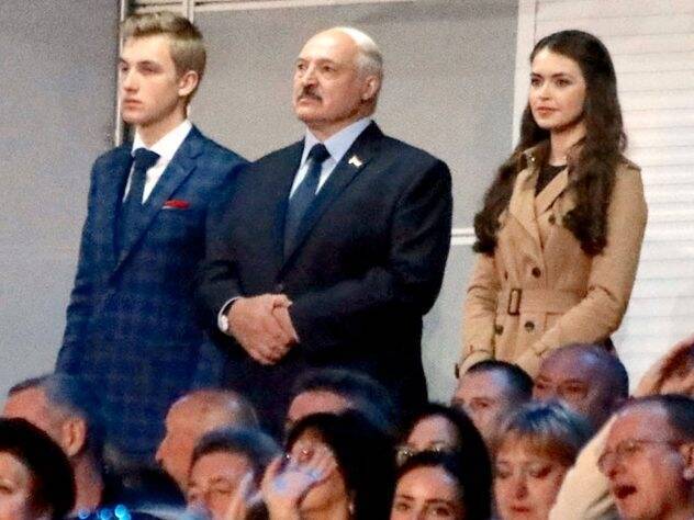 Лукашенко с сыном Николаем и Марией Василевич