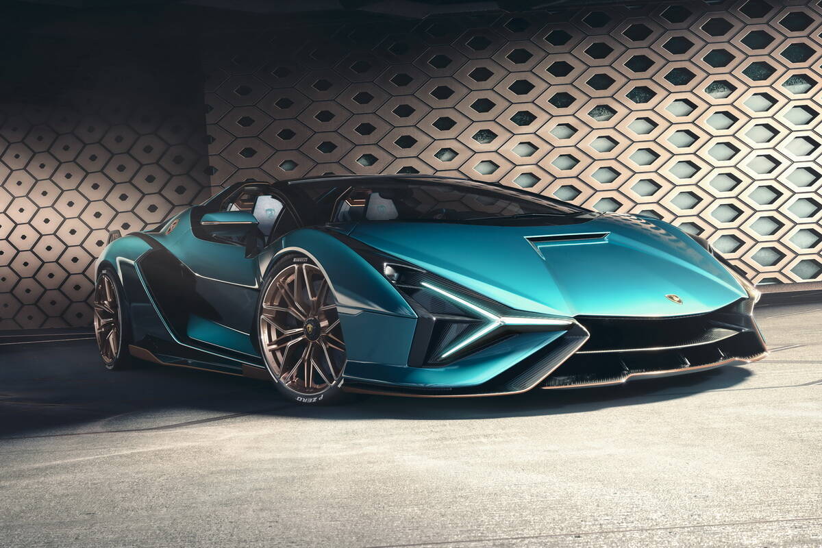 2021 Lamborghini Sian Roadster. фото: