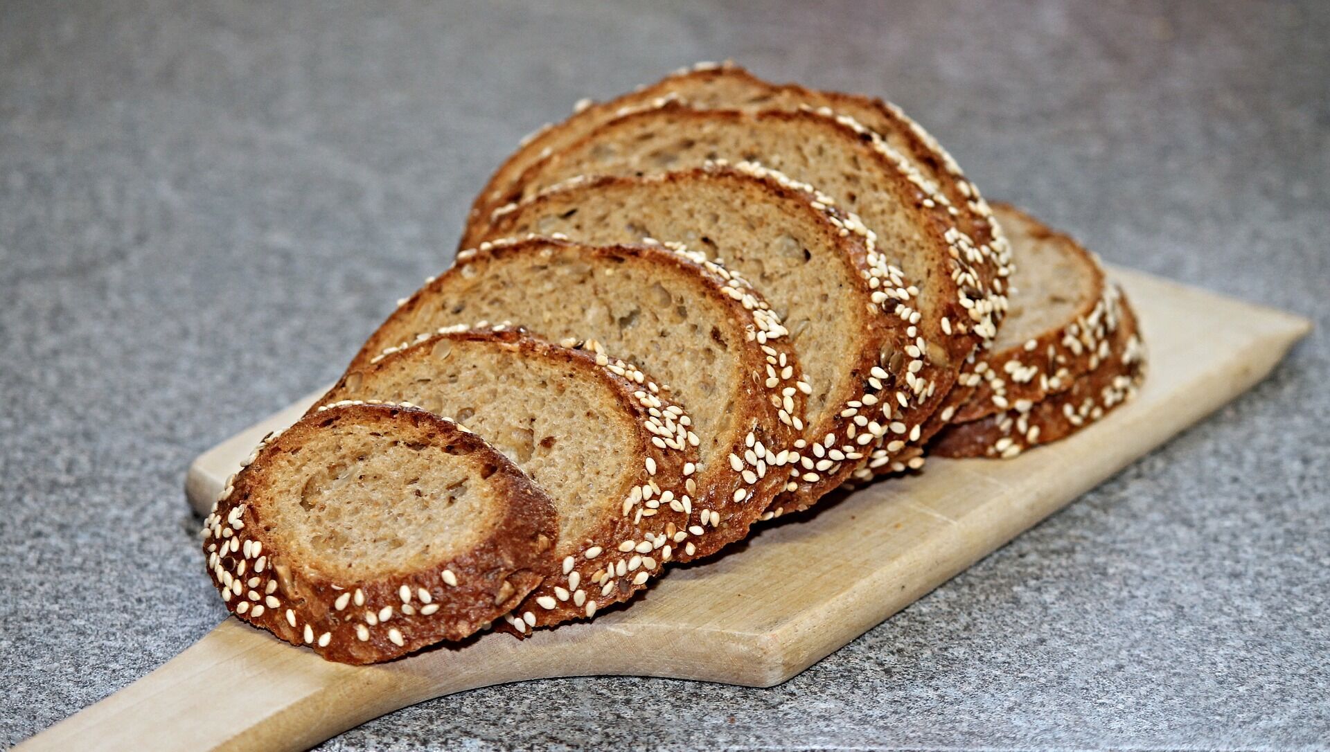 Цільнозерновий хліб допоможе мозку зарядитися на весь день