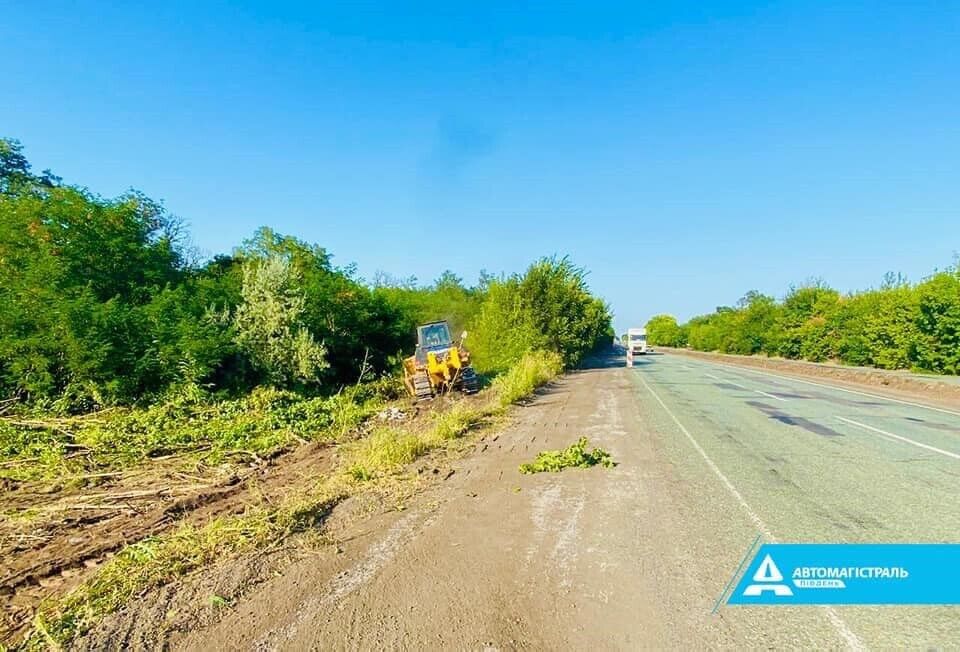 Стартовал ремонт самой "убитой" трассы от Днепра до Кривого Рога