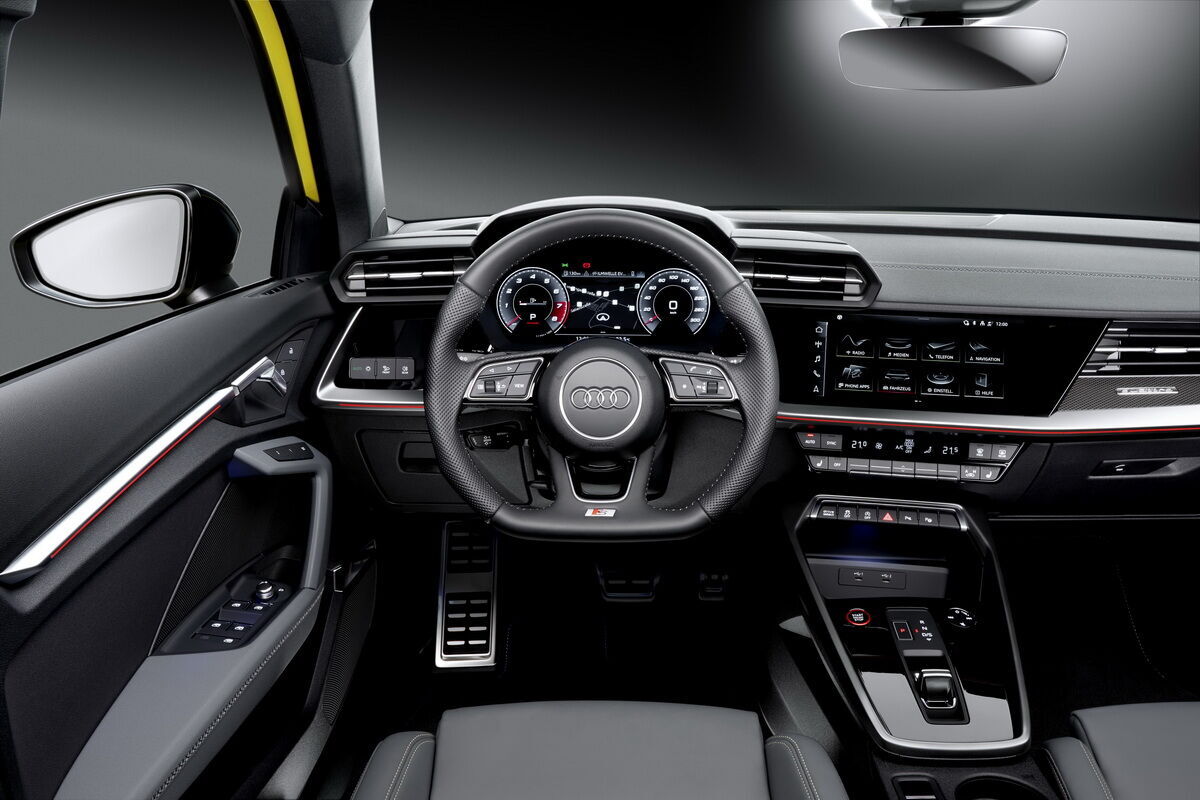 2021 Audi S3 Sportback і Audi S3 Sedan. фото: