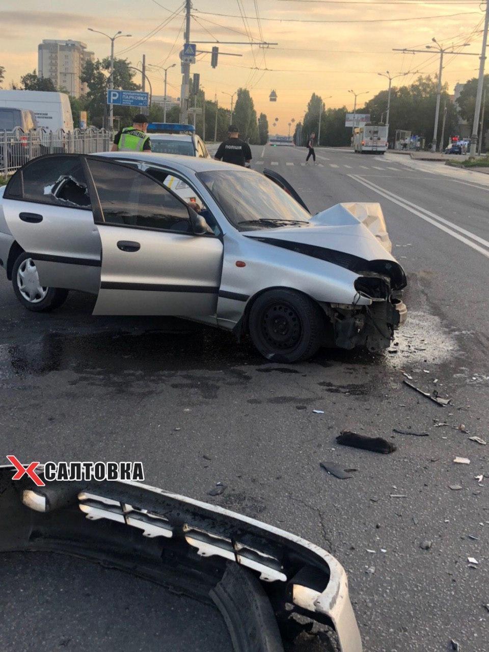 Легковик влетів у машину швидкої допомоги