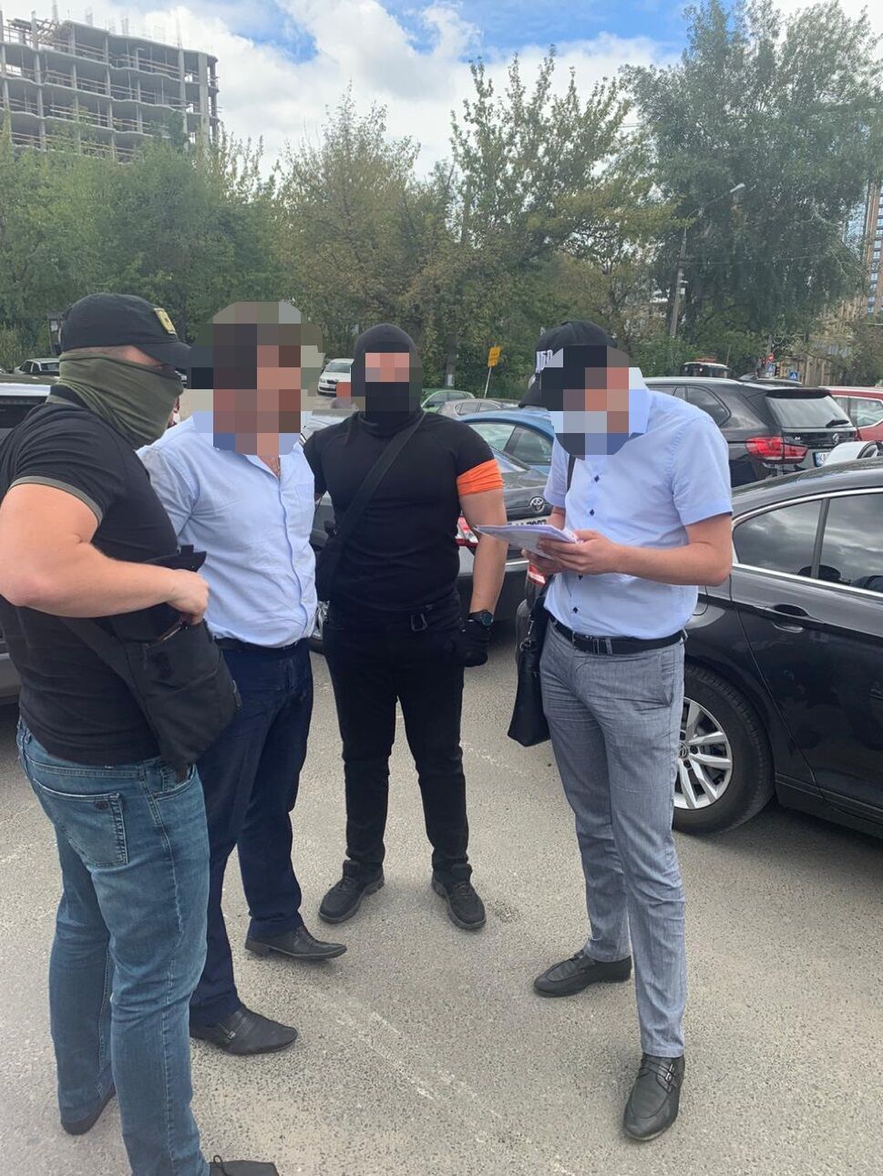 Старшего следователя ГУ Нацполиции в Киевской области задержали на получении взятки