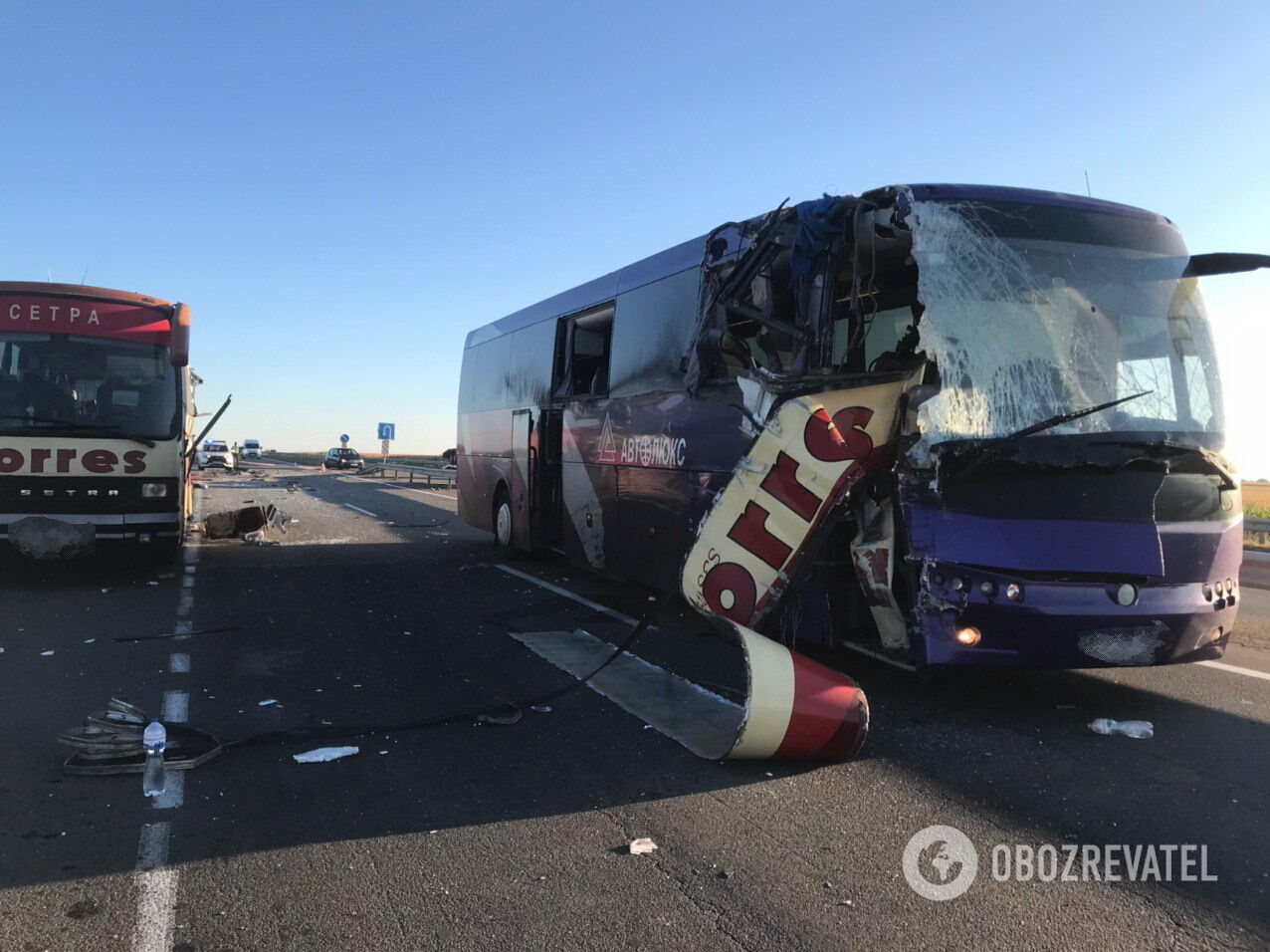 На Кировоградщине столкнулись рейсовые автобусы: двое человек погибло, еще 12 – ранены