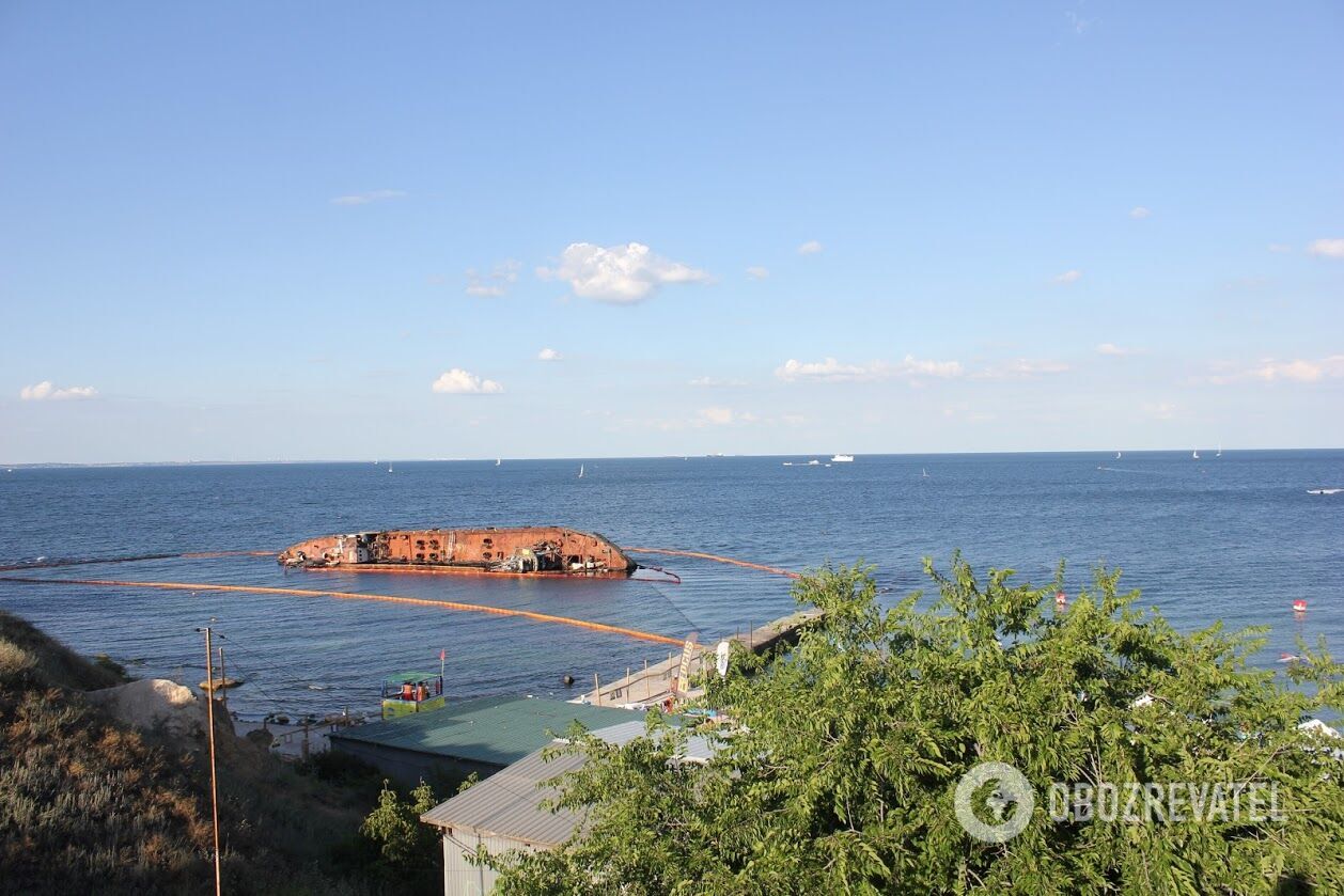 З цього тижня в Одесі почалася підготовка до евакуації затонулого танкера Delfi