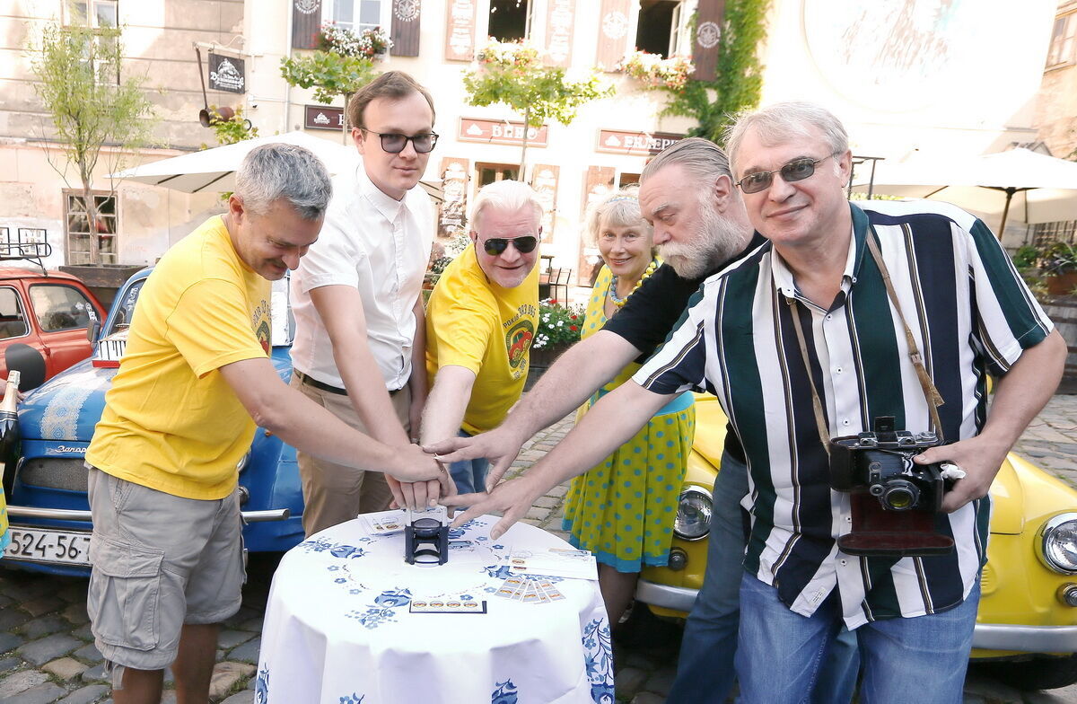 Во Львове отпраздновали день рождения "Запорожца". Фото