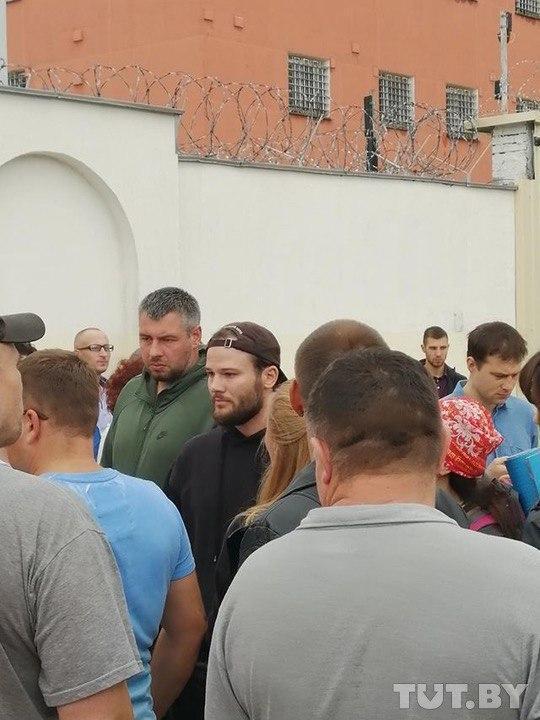 На митинг в Минске пришел Макс Корж.