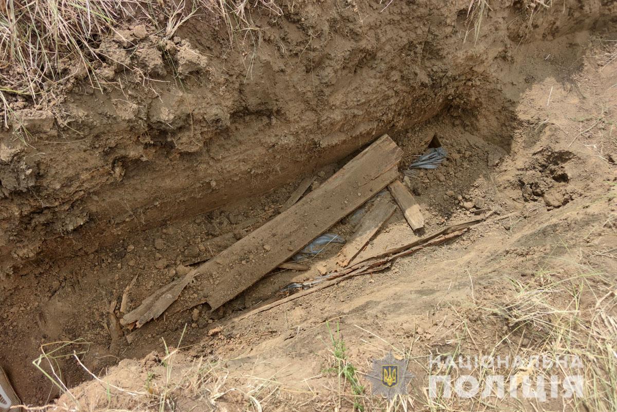 Поховання з невідомими тілами знайшли на одному з кладовищ Слов'янська