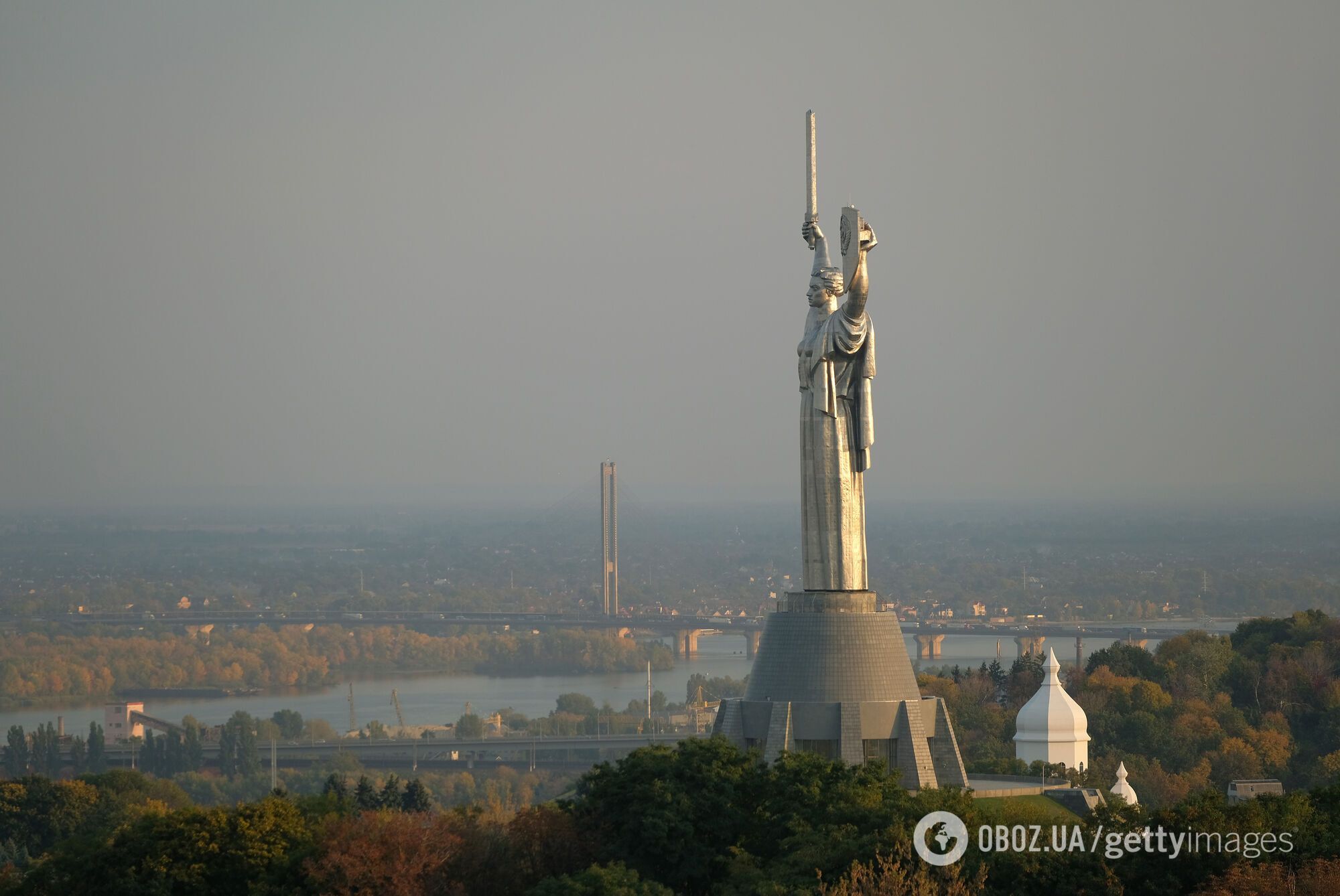 Монумент "Батьківщина-Мати" у Києві у сучасності