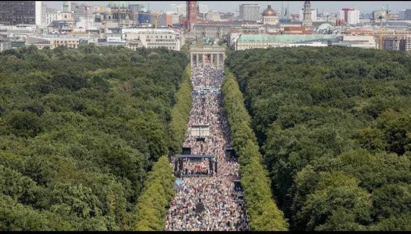 Протест против коронавируса в Берлине