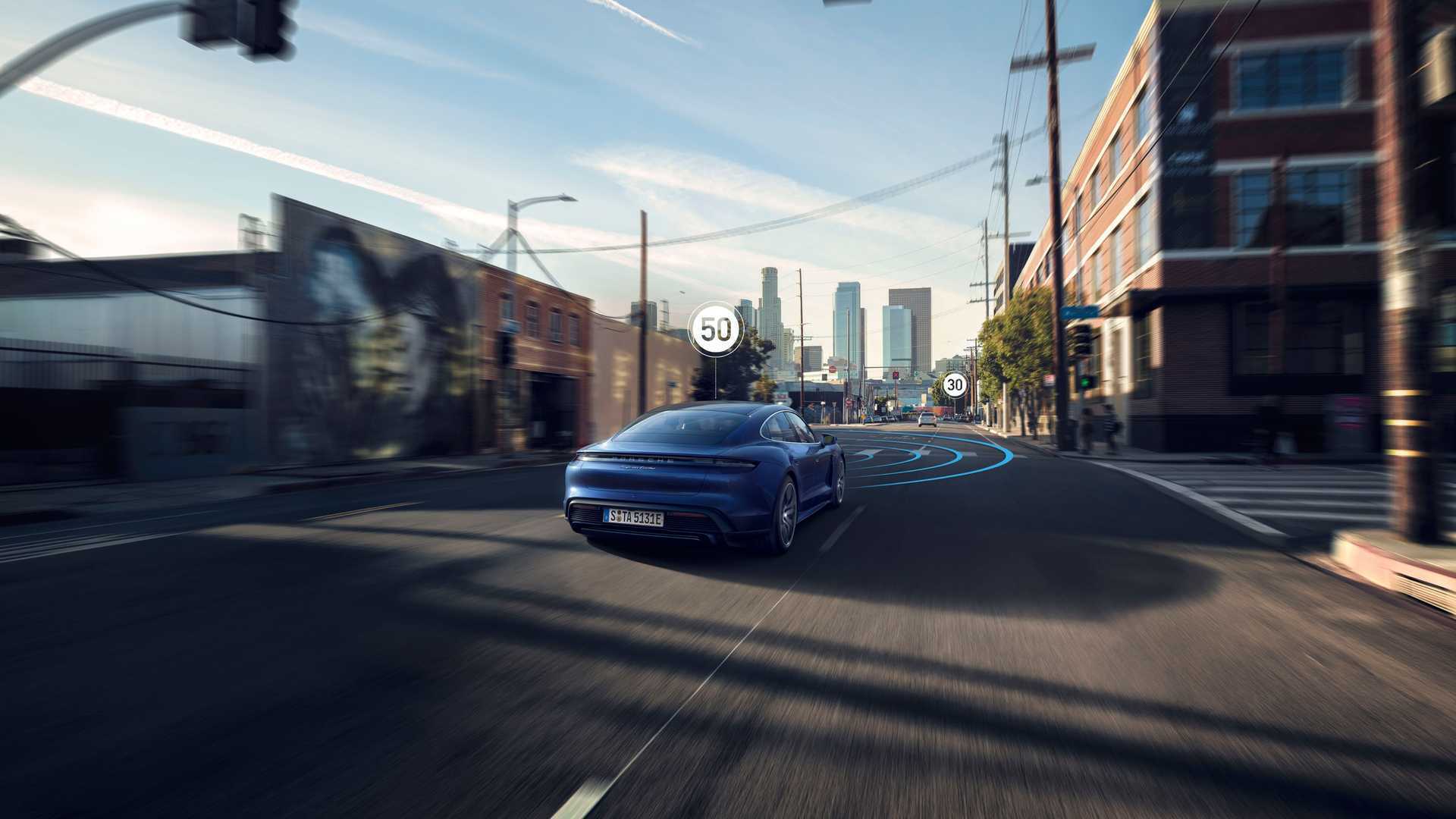 Porsche Taycan 2021.