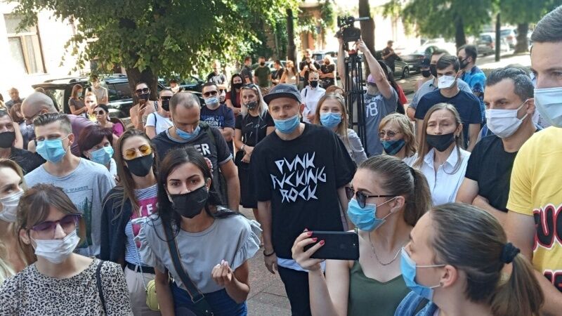 В Черновцах митинговали против карантина