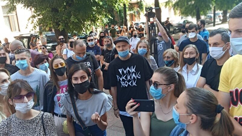 У Чернівцях мітингували проти карантину