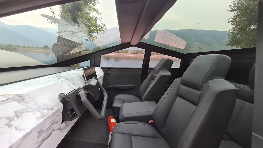 Копія Tesla Cybertruck.