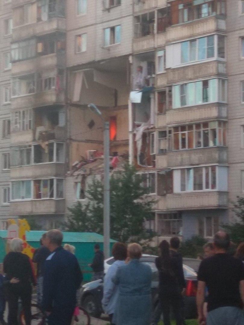 Взрыв произошёл в 10-этажном панельном доме