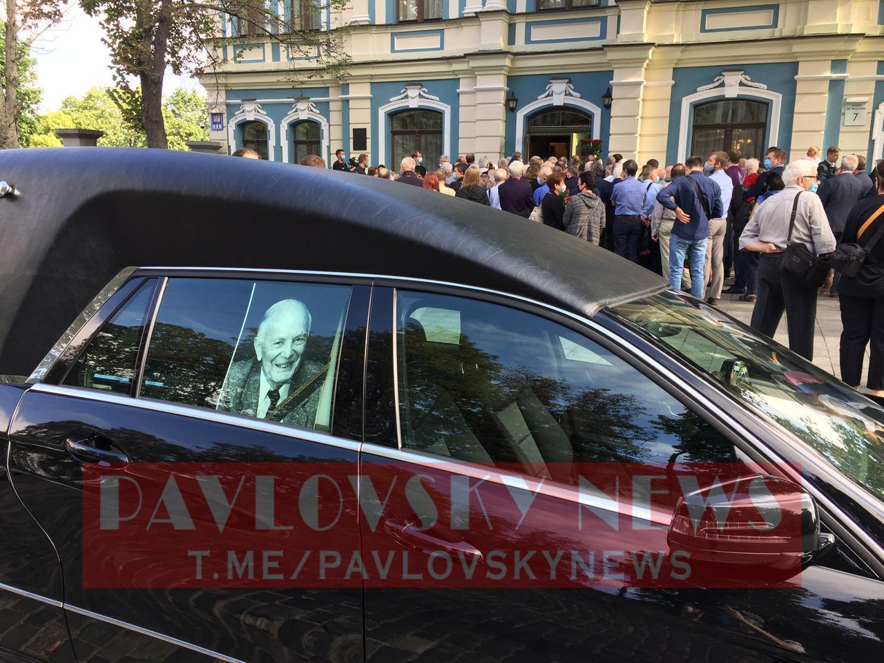 У Києві попрощалися з Борисом Патоном