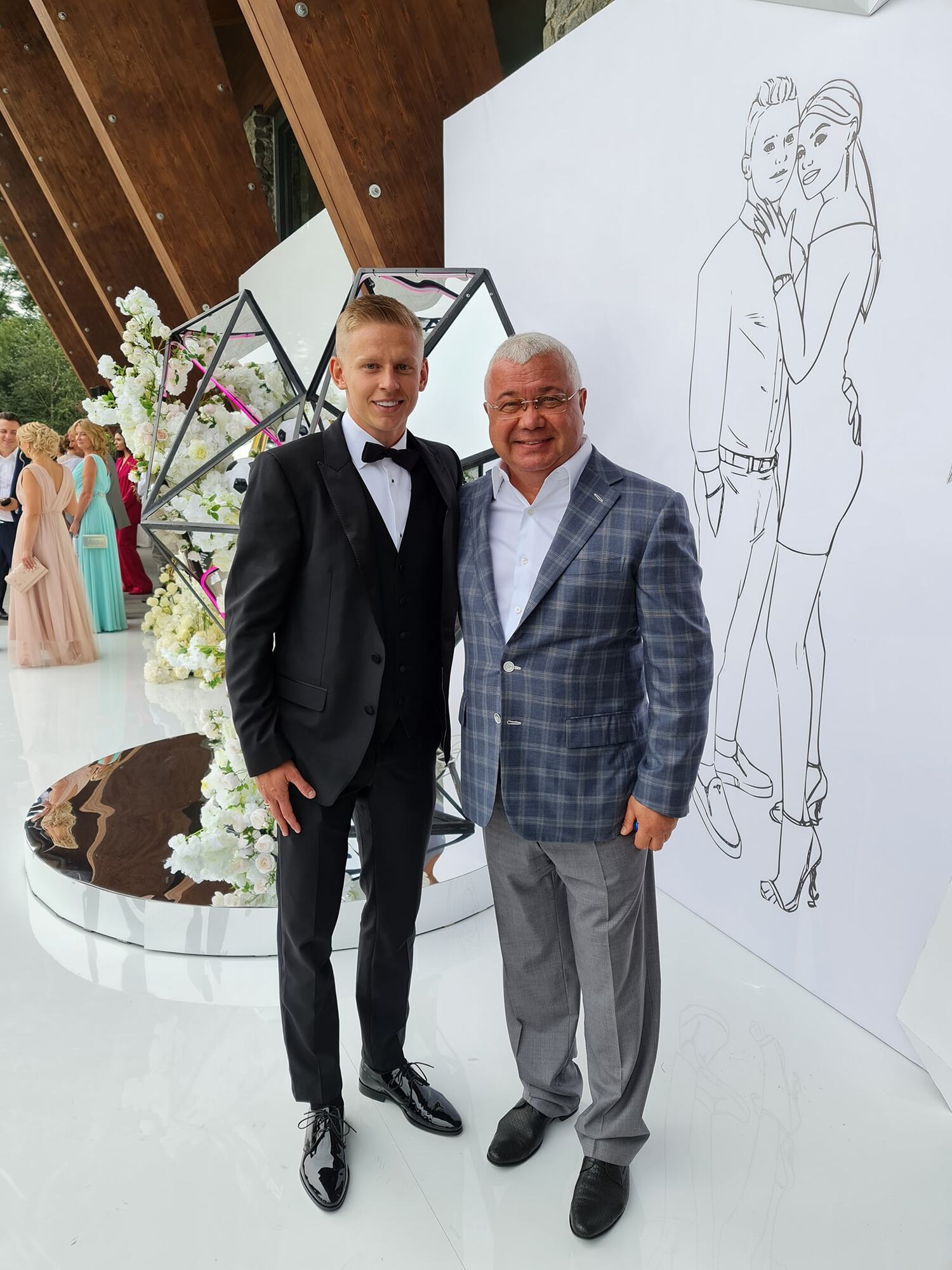 Олександр Зінченко запросив на весілля Юрія Сапронова (праворуч)