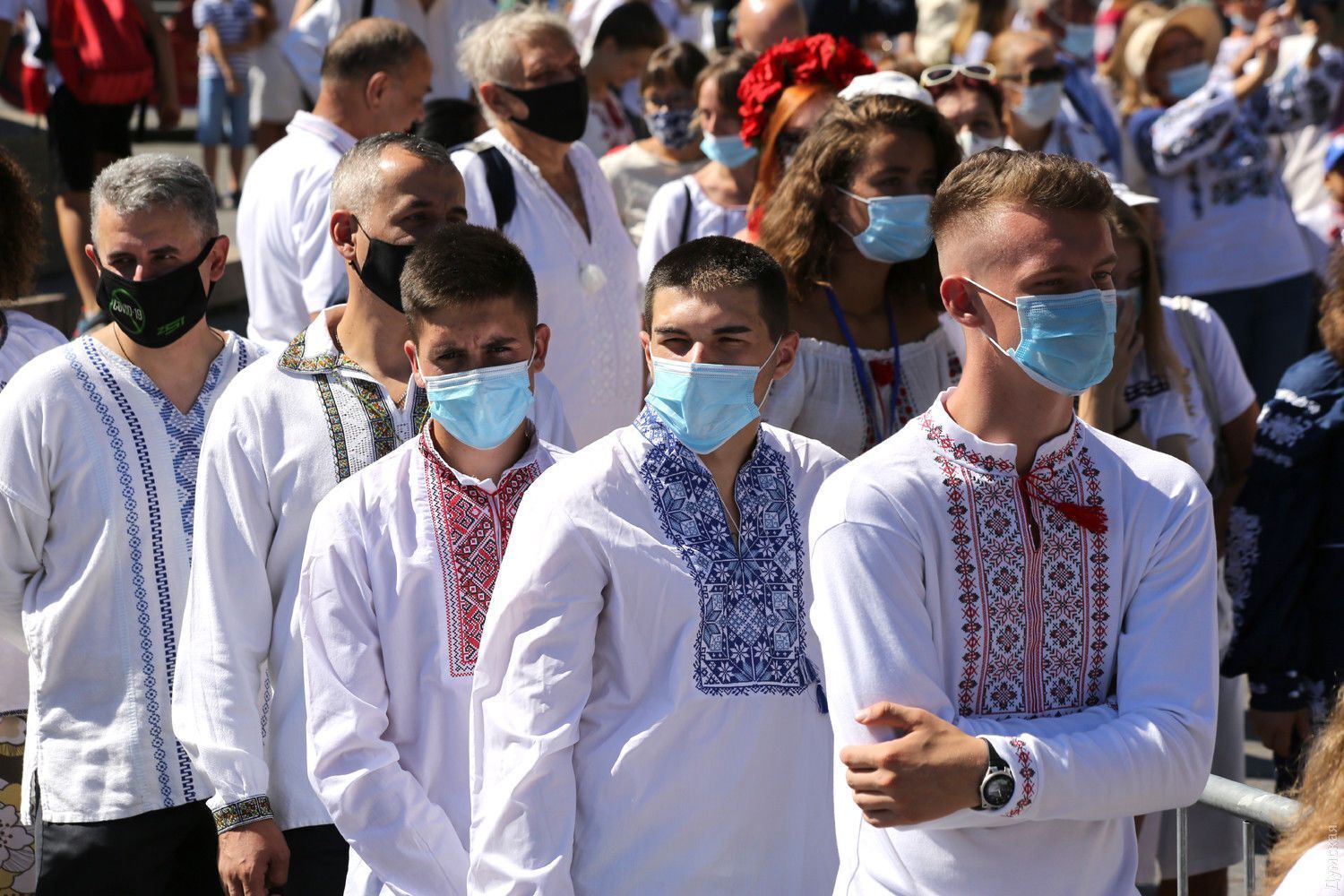 Одесситы надели вышиванки на День Независимости