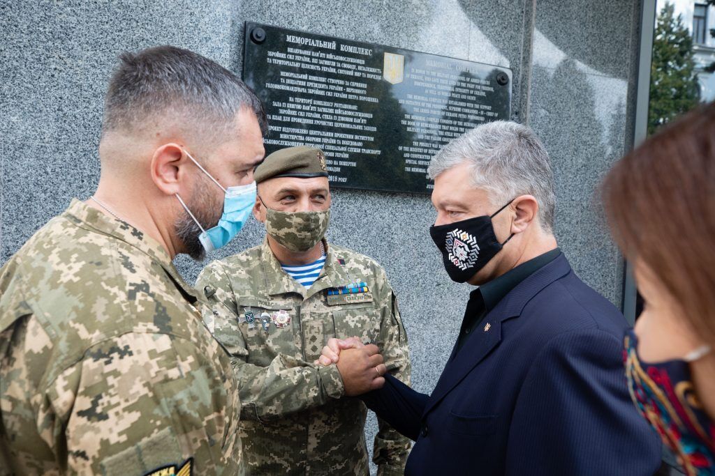 В мемориальном комплексе "Зал памяти" ежедневно чтят память воинов, погибших в боях за Украину