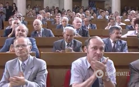 Першу клятву Лукашенка білоруському народу присутні в залі парламенту слухали сидячи