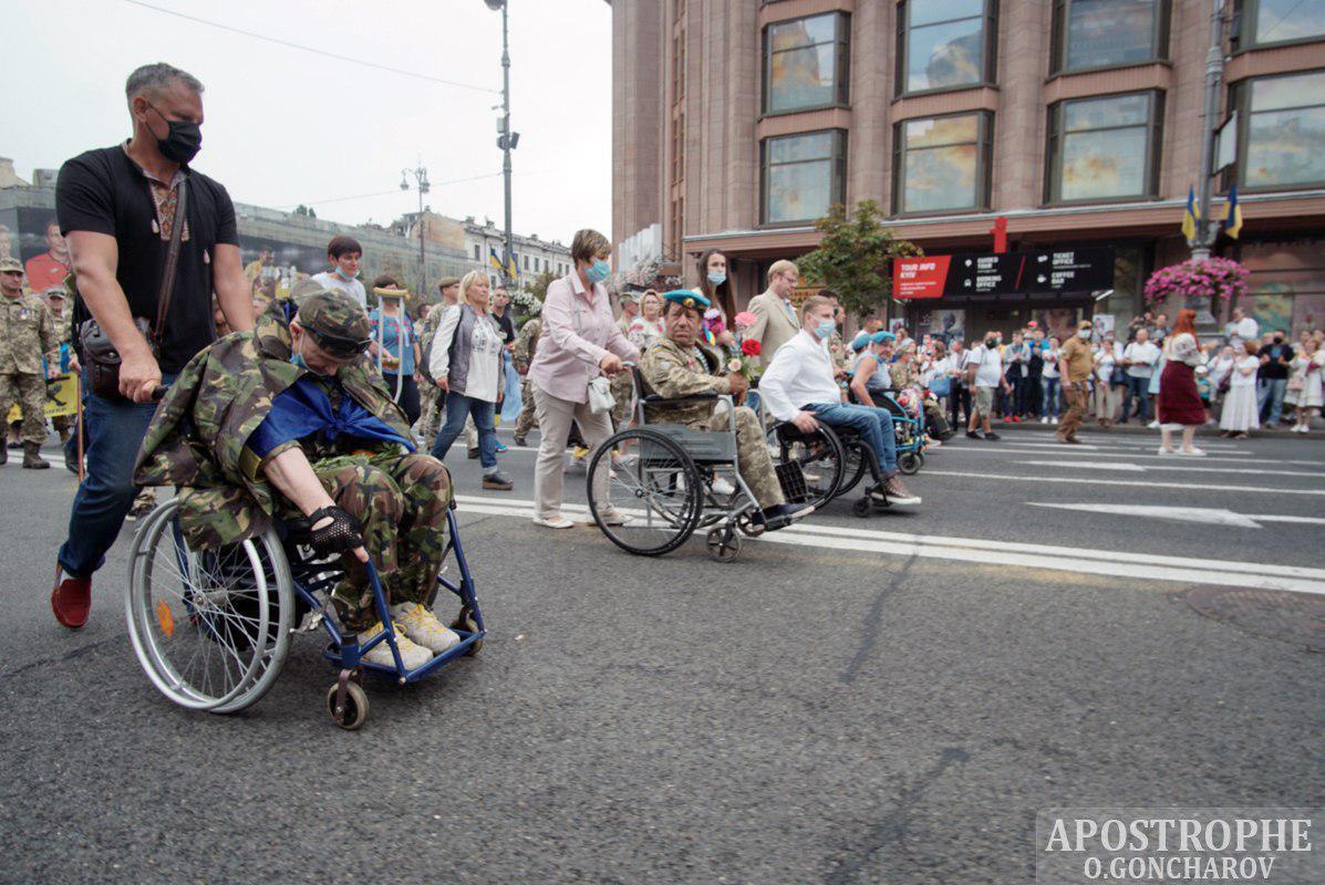 Среди участников были военнослужащие в инвалидных колясках