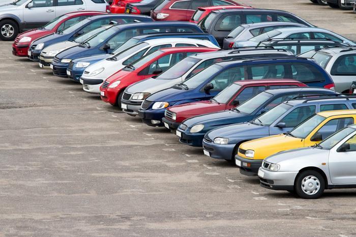 Імпорт вживаних авто в Україні знизився на 41%.