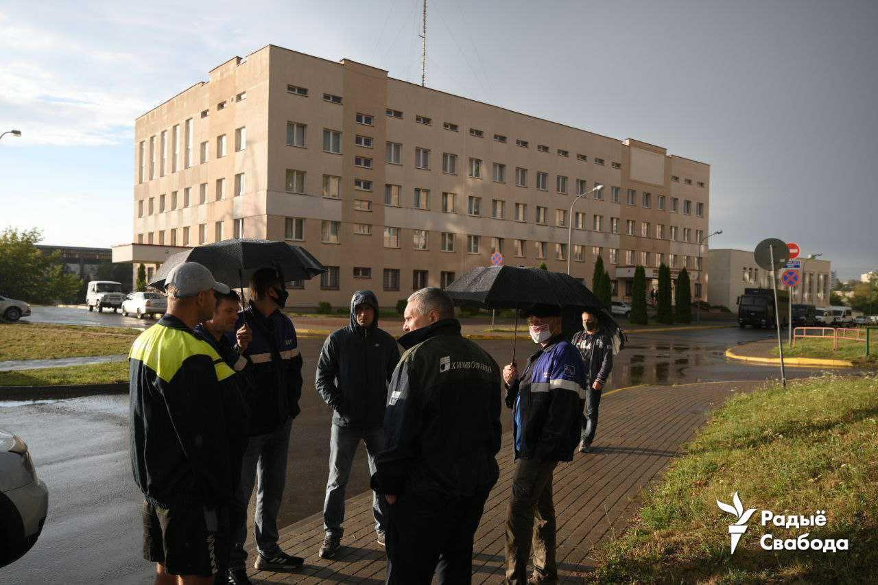 На митинг вышли работники "Гродно Азота"