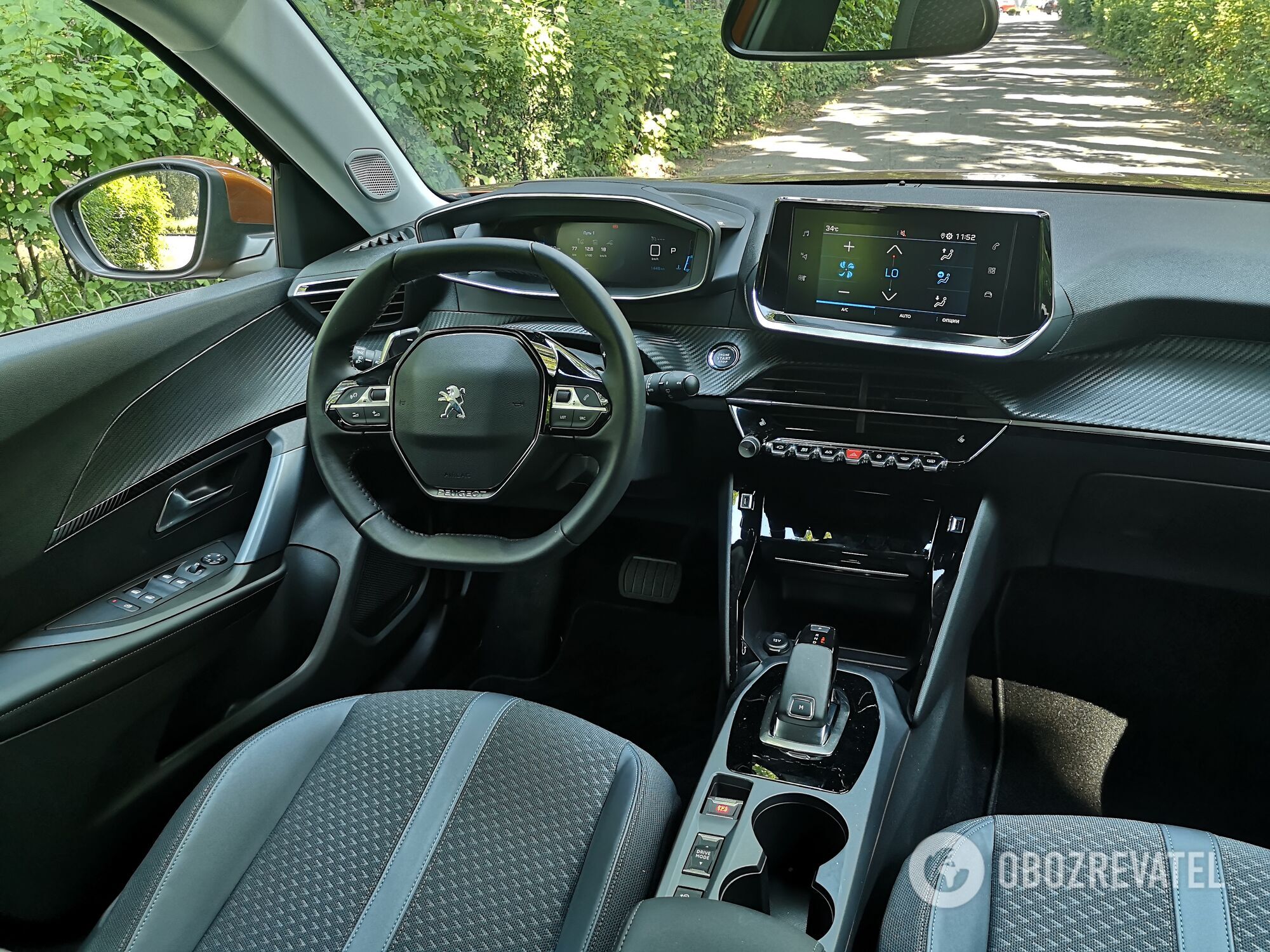 Peugeot 2008 отримав інноваційну цифрову приладову панель з тривимірним зображенням. Фото: