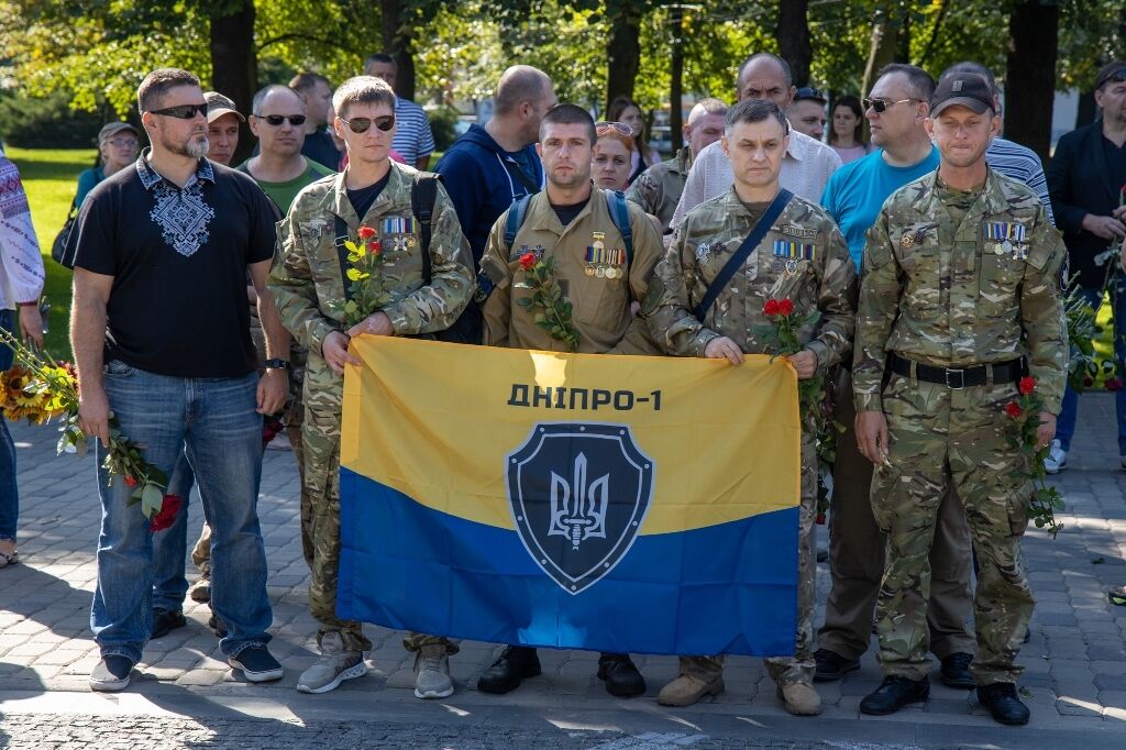 На Алею пам'яті прийшли ветерани бойових дій на Донбасі.